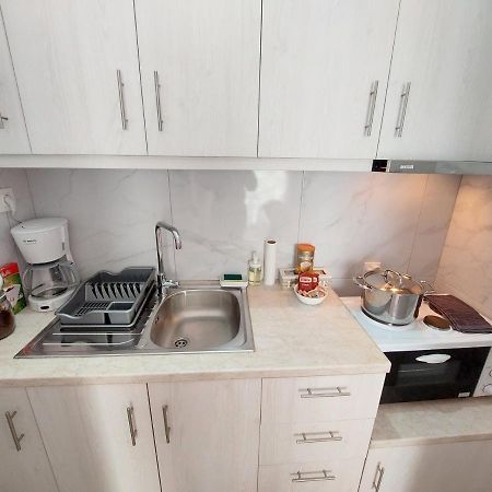 Crystal Home Near Airport อาร์เตมีดา ภายนอก รูปภาพ
